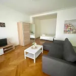 Fully Furnished Down Town- 5 Minutes From Lausanne Train Station